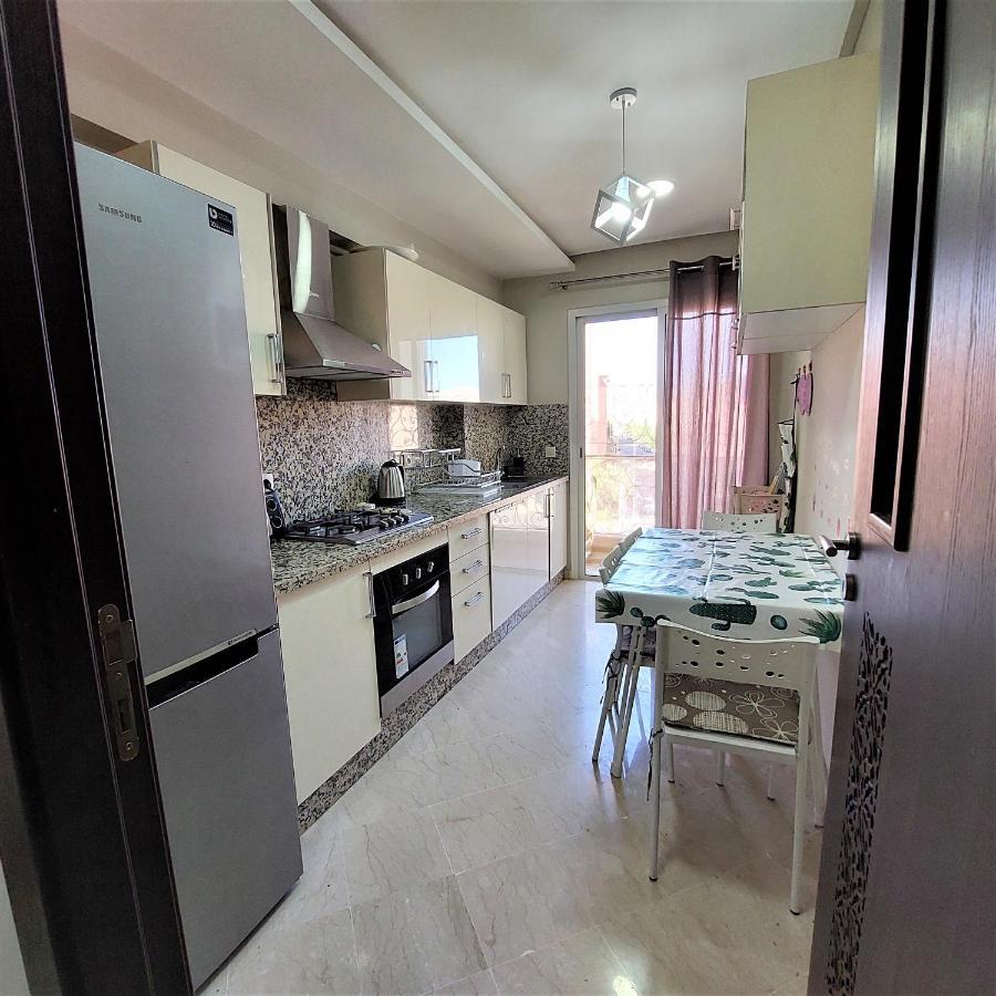 Appartement Pour Familles En Residence Avec Piscine Et Wifi Marrakesh Exterior photo