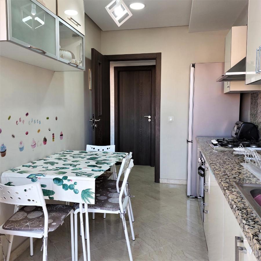 Appartement Pour Familles En Residence Avec Piscine Et Wifi Marrakesh Exterior photo