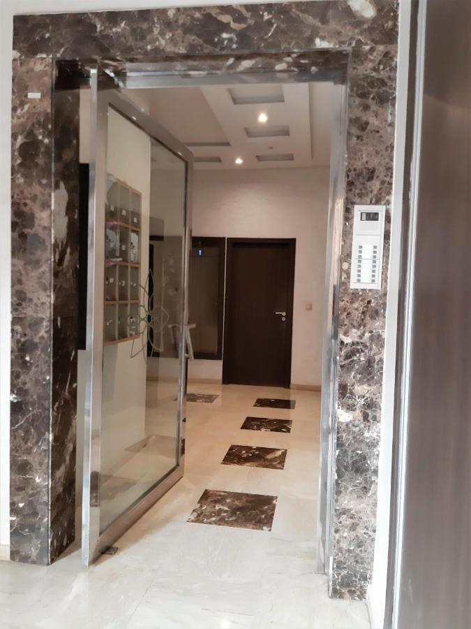Appartement Pour Familles En Residence Avec Piscine Et Wifi Marrakesh Exterior photo